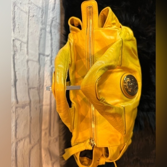 GUCCI RARE YELLOW HANDBAG EUC - Picture 4 of 17
